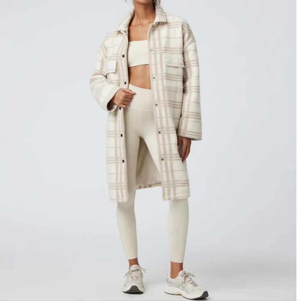 Vuori Ballard Plaid Coat in Eggshell sz M
